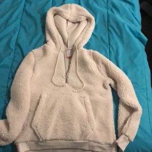 Sherpa pullover like new